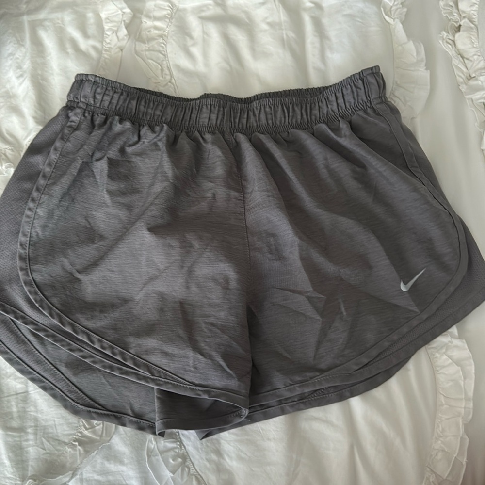 nike grey shorts size medium